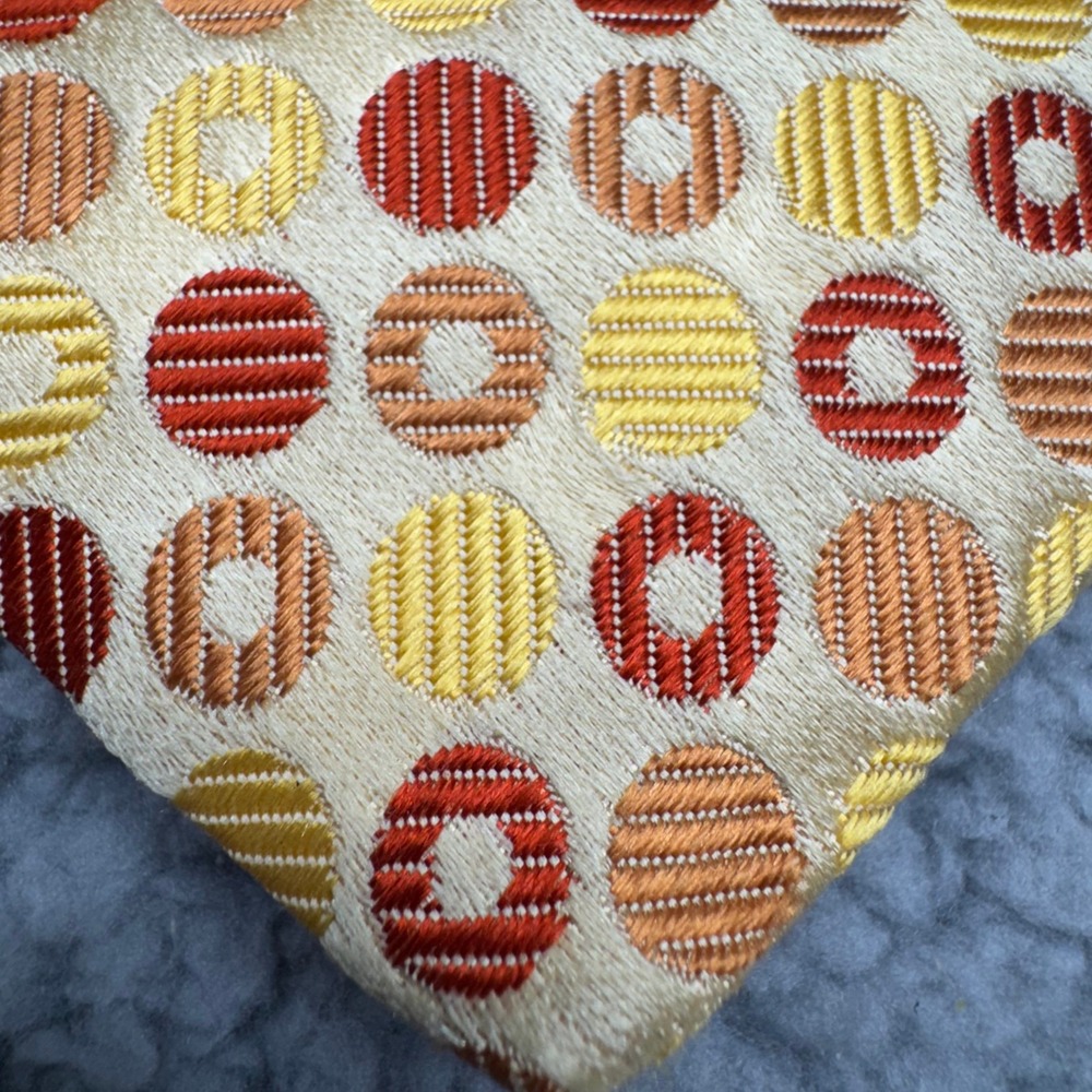 Hugo Boss Tie Men Gold Geometric Silk Necktie Retro Designer Luxury Career Wear - Picture 4 of 7